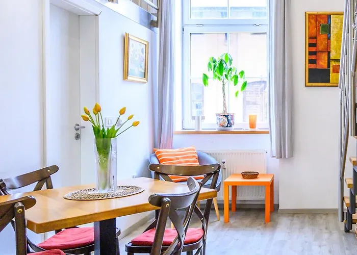 The Happy Loft Apartment